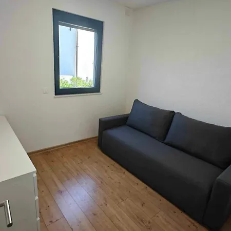 Andola Apartament *