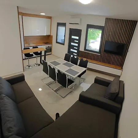 Andola Апартаменты Вир