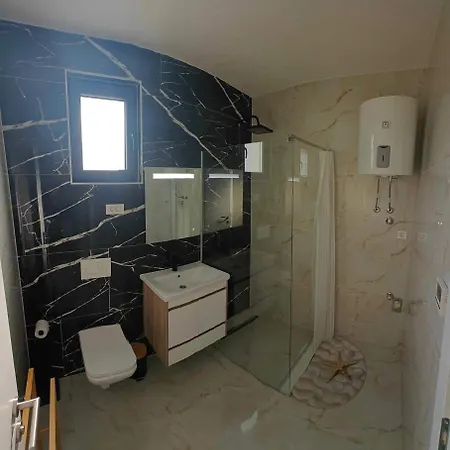 Апартаменты Andola Вир