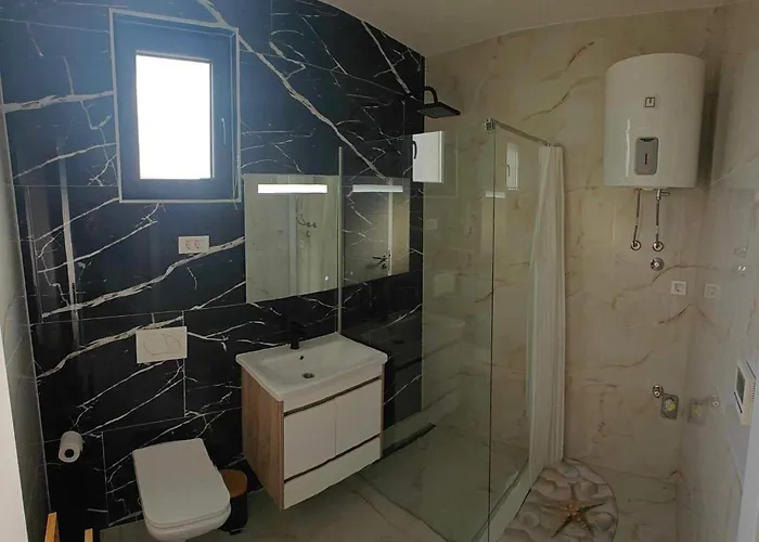 Апартаменты Andola Вир