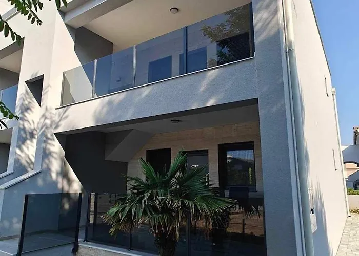 Апартаменты Andola